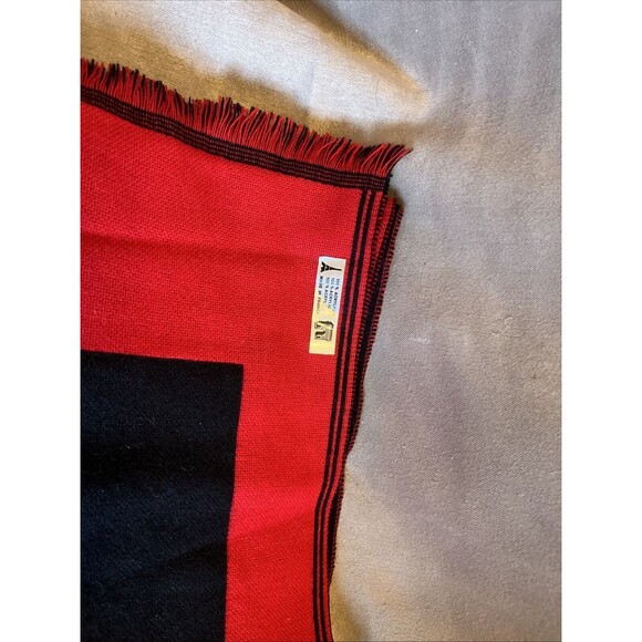 Beautiful Girard d.y PARIS Embroidered Red & Black Acrylic Scarf Made In France - Picture 5 of 11